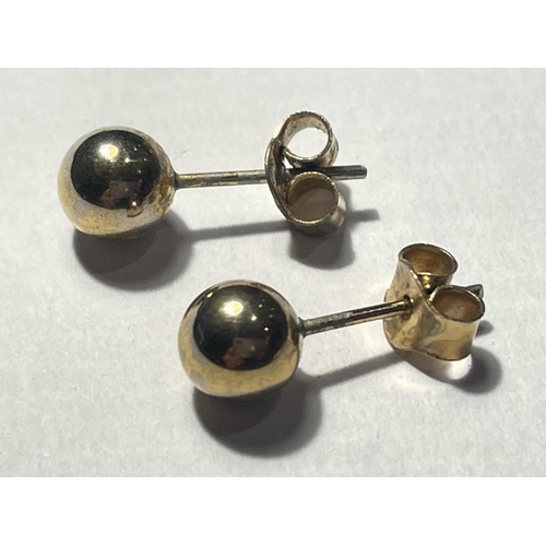 529 - A PAIR OF TESTED TO 14 CARAT GOLD EARRINGS GROSS WEIGHT 2.47 GRAMS