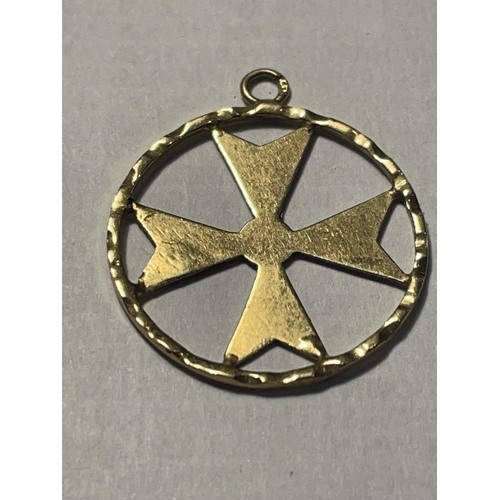 532 - A TESTED TO 18 CARAT GOLD MALTESE CROSS PENDANT GROSS WEIGHT 1.4 GRAMS