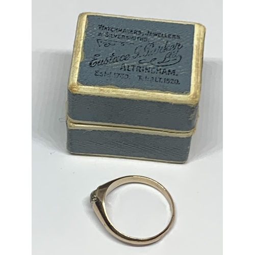 541 - A VINTAGE 9CT YELLOW GOLD SINGLE STONE RING, WEIGHT 1.04G, SIZE N, BOXED