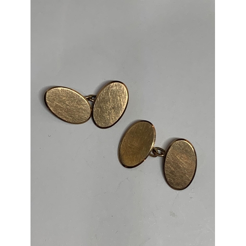 549 - A PAIR OF VINTAGE 9CT YELLOW GOLD CUFFLINKS, WEIGHT 4.25G