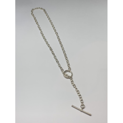 605 - A SILVER T BAR NECKLACE