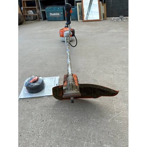 120A - A STHIL FS461C PETROL GRASS STRIMMER COMPLETE WITH NEW AND BOXED STHIL SUPER CUTTER HEAD BELIEVED WO... 