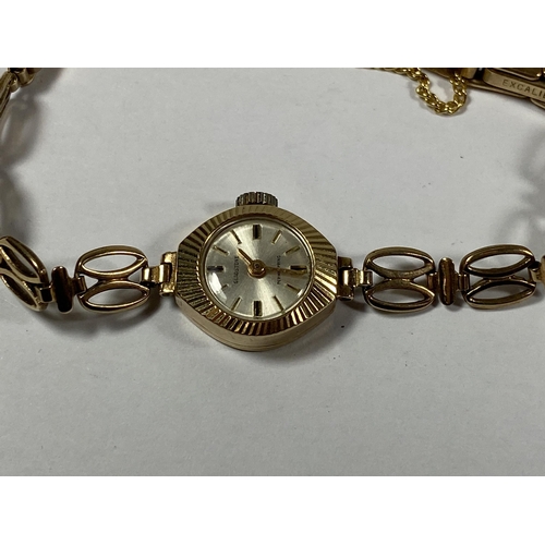 466 - A VINTAGE GLADSTONE 9CT YELLOW GOLD CASED & STRAP LADIES WATCH