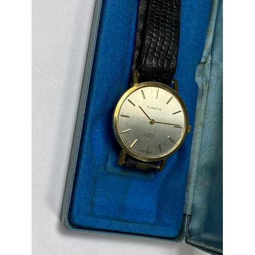 475 - A VINTAGE BOXED EVERITE GENTS 1980'S WATCH