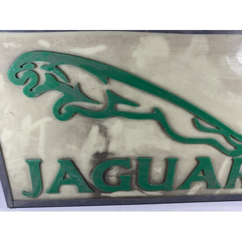 31 - A JAGUAR ILLUMINATED BOX SIGN, 33 X 52 X 10CM