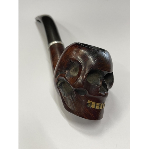 653 - A SKULL BRIARWOOD PIPE