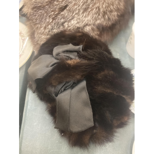 410 - A VICTORIAN FUR CAPE AND 'ANNIE'S' FUR HAT