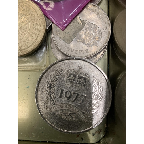 265 - A QUANTITY OF COLLECTORS COINS TO INCLUDE 1980 MOSCOW OLYMPICS MEDAL COLLECTOR CARD, NAT WEST 'WORLD... 