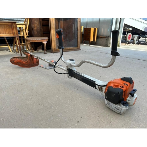 120A - A STHIL FS461C PETROL GRASS STRIMMER COMPLETE WITH NEW AND BOXED STHIL SUPER CUTTER HEAD BELIEVED WO... 