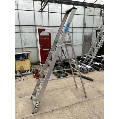 70A - A LYTE ALUMINIUM SEVEN RUNG STEP LADDER NO VAT