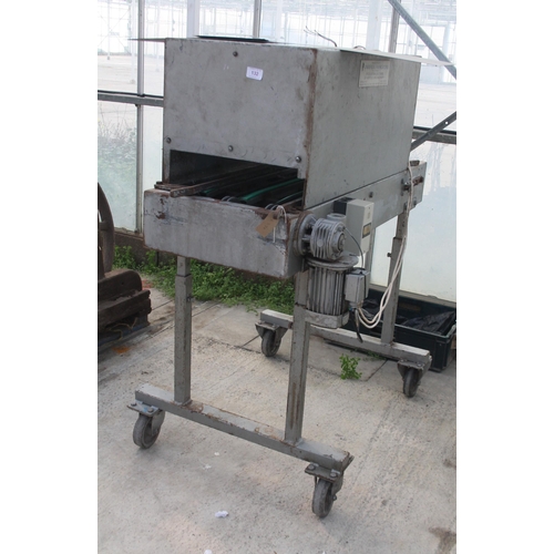 132 - AN ELECTRIC CONVEYOR BELT SOIL WORK STATION  +  VAT