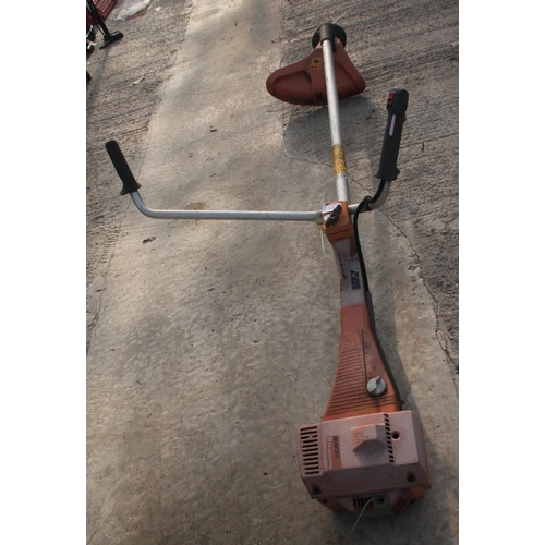 71 - A HUSQVARNA STRIMMER 240R  NO VAT