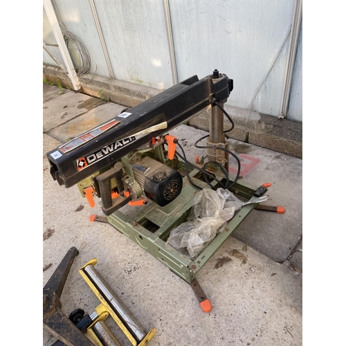 30 - A DEWALT DW1201 POWER SHOP MITRE SAW NO VAT