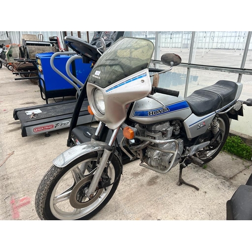 110 - A 1980 ( 43 YEARS OLD) HONDA 250N SUPER DREAM MOTORBIKE  MOT & TAX EXEMPT ( HOWEVER HAS AN MOT UNTIL... 