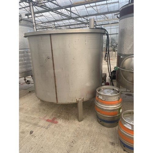 102 - A LES CONSTRUCTIONS SOUDEES DU COTEAU MICRO BREWERY  TO INCLUDE APPROX OVER 200 BARRELS EACH BREW MA... 