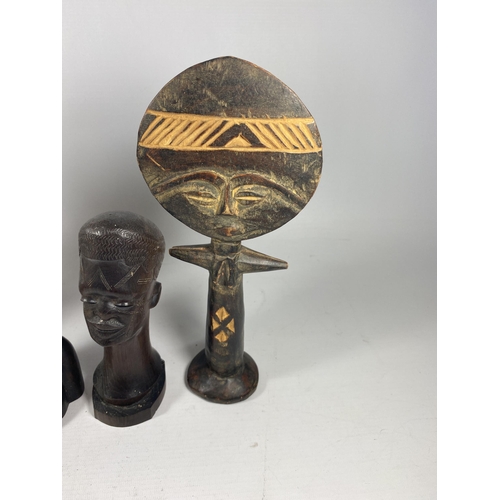 94 - A GROUP OF FOUR VINTAGE TRIBAL FIGURES TO INCLUDE UNUSUAL FERTILITY FIGURE