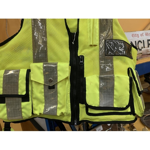 879 - A HI-VIS STAB VEST