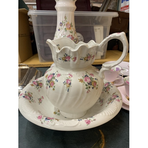 895 - A VINTAGE IRONSTONE WASHBOWL AND JUG PLUS A JARDINIERE