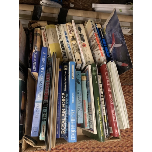 899 - A LARGE QUANTITY OF WAR RELATED BOOKS