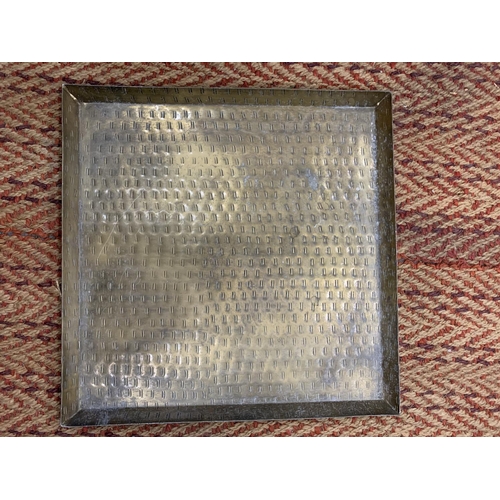 900A - A VINTAGE SQUARE BRASS TRAY WITH INDUSTRIAL STYLE DESIGN 43CM X 43CM