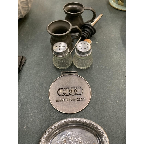 939 - TWO MINIATURE PEWTER TANKARDS, A SMALL GLASS CRUET SET, SPOONS, ETC