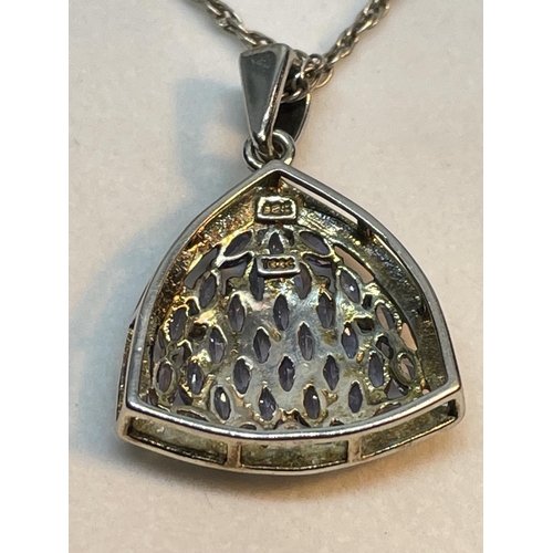 709 - A SILVER NECKLACE AND PENDANT WITH A PRESENTATION BOX