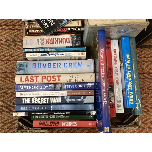 900 - A LARGE QUANTITY OF WAR RELATED BOOKS