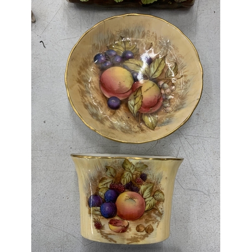 294 - A QUANTITY OF ITEMS TO INCLUDE AYNSLEY PIN TRAY - A/F - AND SMALL VASE WITH FRUIT PATTERN, TRINKET B... 