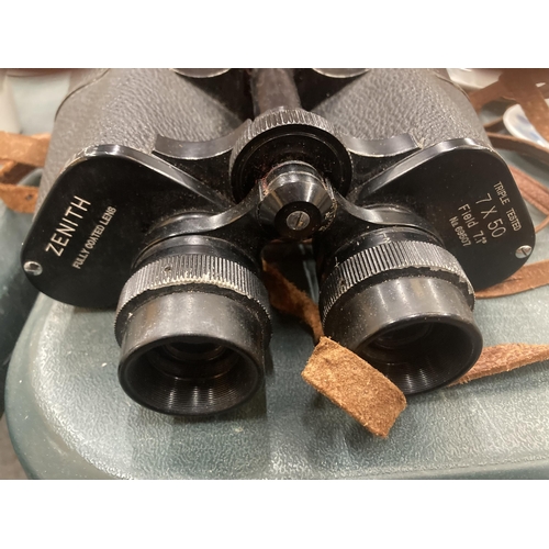 409 - A PAIR OF ZENITH 7 X 50 FIELD BINOCULARS IN A LEATHER CASE