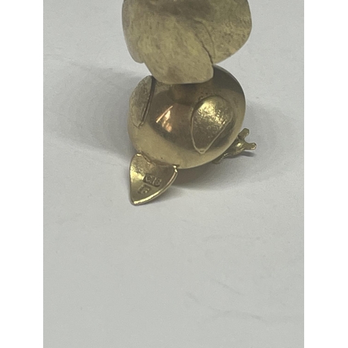 504 - AN 18 CARAT GOLD CHICK PENDANT GROSS WEIGHT 5.67 GRAMS