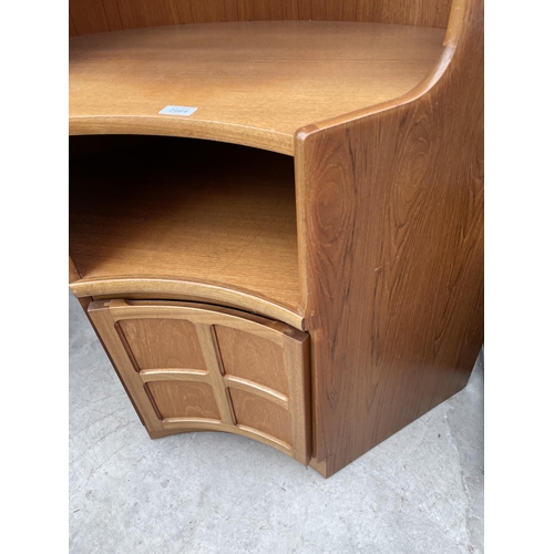 2664 - A RETRO TEAK 'NATHAN' CORNER UNIT, 39