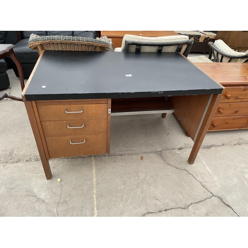 2724 - A 'LUCAS FURNITURE' SINGLE PEDESTAL OFFICE DESK, 46X28