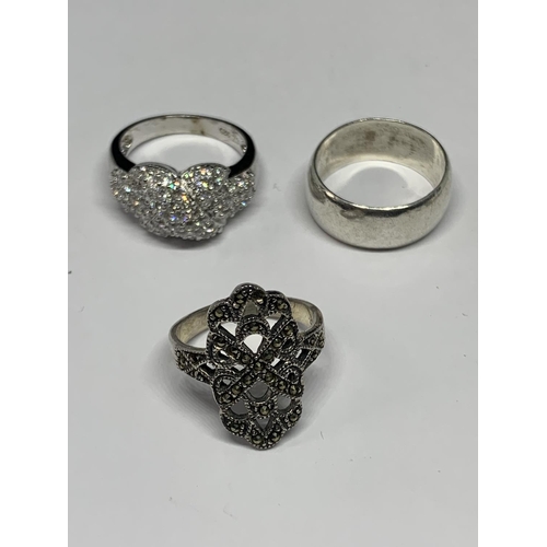 555 - FIVE VARIOUS SILVER RINGS