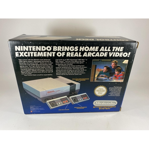 307 - A BOXED RETRO NINTENDO CONTROL DECK NES VERSION ENTERTAINMENT SYSTEM CONSOLE