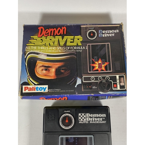 423 - A RETRO BOXED PALITOY DEMON DRIVER AUTO RACEWAY GAME