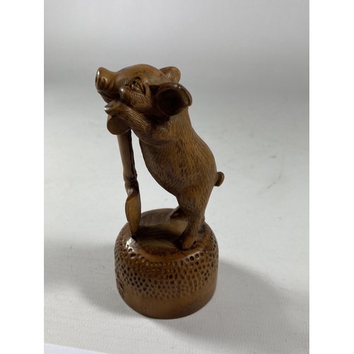 446 - AN UNUSUAL CHINESE WOODEN MODEL OF A PIG, HEIGHT 11CM