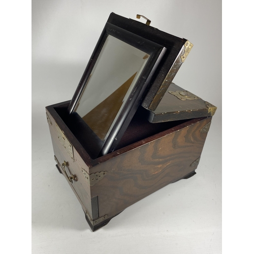 449 - A JAPANESE BRASS BOUND MAHOGANY MIRRORED JEWELLERY BOX WITH SECRET LOCK, 20 X 20 X 28CM