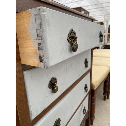 2555 - A MID 20TH CENTURY OAK AND PAINTED CHEST OF FOUR DRAWERS, 24