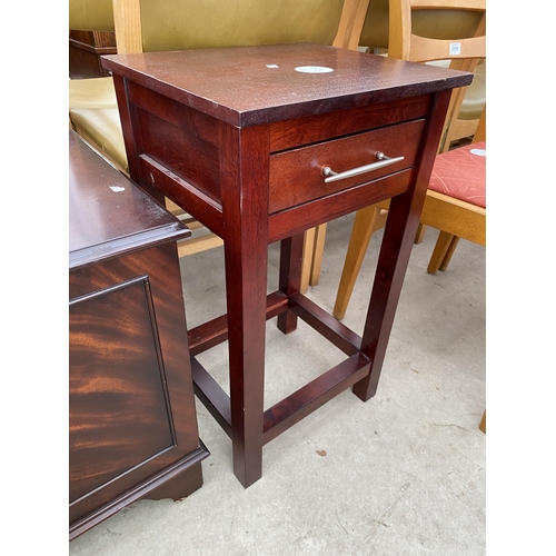 2558 - A MAHOGANY TWO DOOR TV STAND AND BEDSIDE TABLE