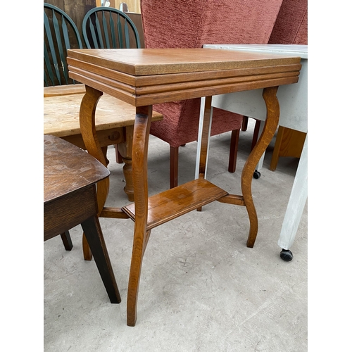 2568 - AN OAK CUTLERY CANTEEN/TABLE (EMPTY) AND AN OAK TWO TIER CENTRE TABLE