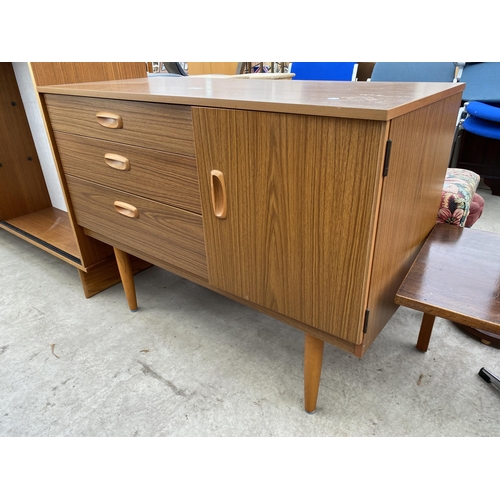 2577 - A RETRO TEAK 'SCHREIBER' CHEST OF THREE DRAWERS WITH SINGLE CUPBOARD, 39