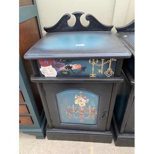 2586 - A PAIR OF FLORAL PAINTED BEDSIDE LOCKERS