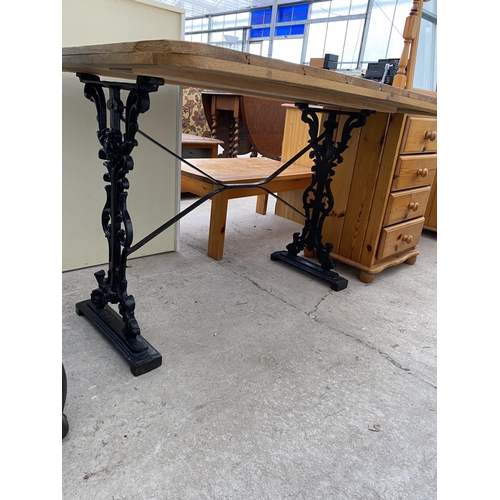 2589 - A CAST IRON PUB TABLE WITH OAK TOP, 44X36