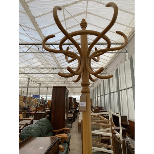 2631 - A BENTWOOD HALL COAT STAND