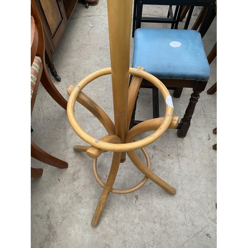 2631 - A BENTWOOD HALL COAT STAND