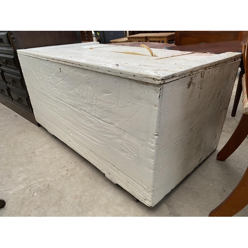 2639 - A RUSTIC PAINTED BLANKET CHEST, 42