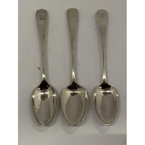 13 - A MIXED LOT OF HALLMARKED SILVER TEASPOONS TO INCLUDE SOME GEORGIAN EXAMPLES, TOTAL WEIGHT 109G