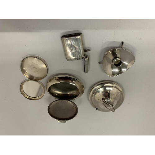 15 - A GROUP OF HALLMARKED SILVER ITEMS TO INCLUDE A DANISH SILVER CANDLE HOLDER, VESTA CASE, PILL BOX ET... 