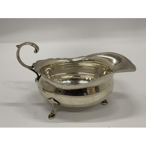 23 - A BIRMINGHAM HALLMARKED SAUCE BOAT, WEIGHT 119G