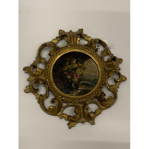 27 - A 19TH CENTURY STILL LIFE OIL PAINTING SET IN ORNATE GILT GESSO FRAME, DIAMETER 16CM